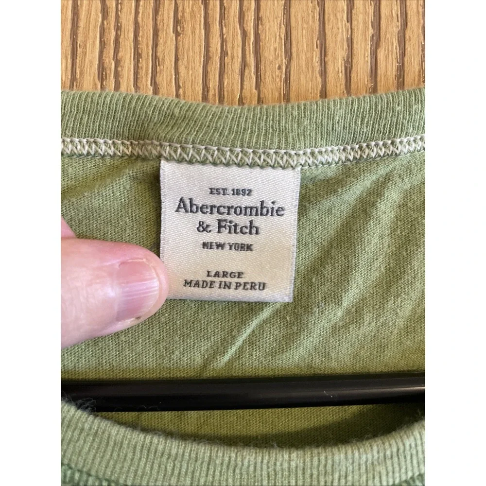 Junior's Abercrombie T-Shirt New York Moose VTG Green Size Large - Picture 3 of 6